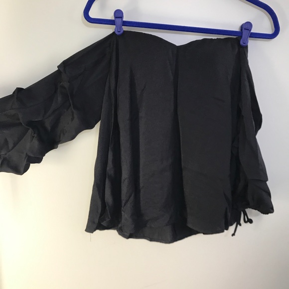 Black Sweetheart Off shoulder top - Picture 8 of 8